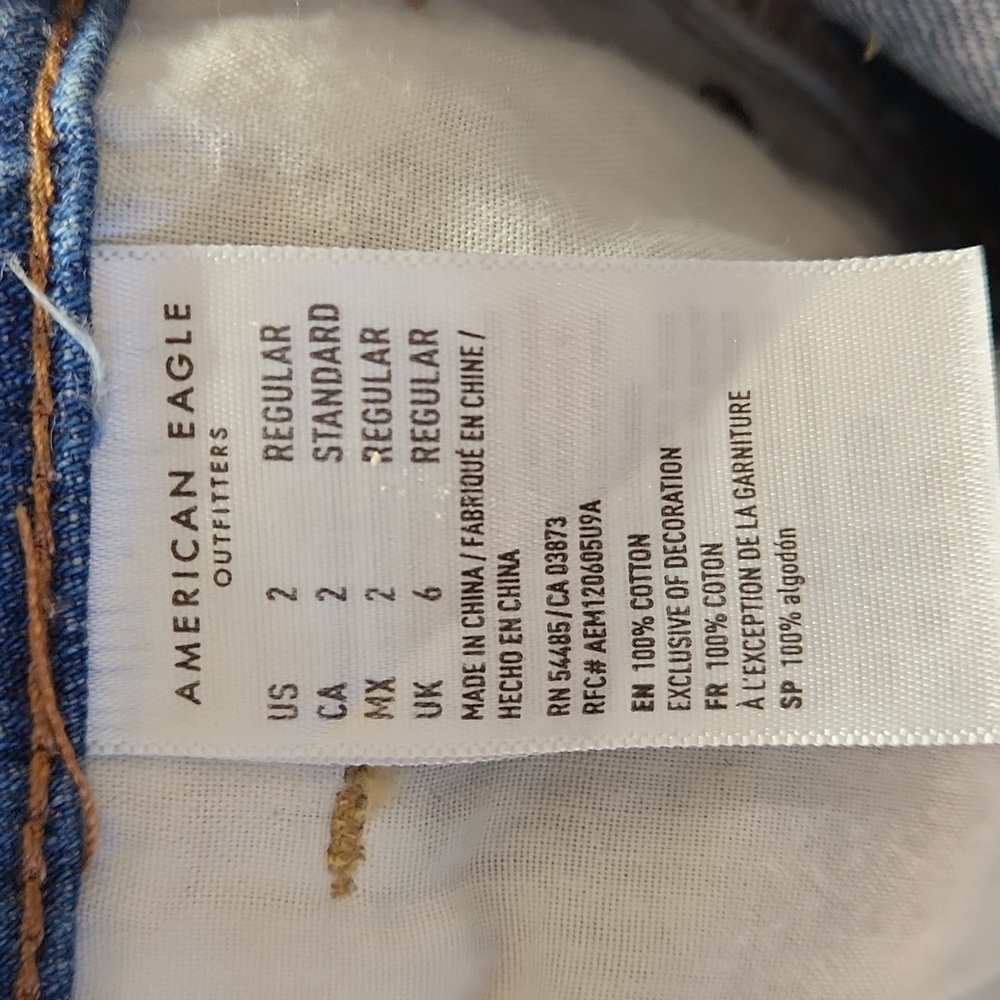 American Eagle Tomgirl High Rise Distressed Jeans Denim Pants Button Fly 2R - Picture 7 of 10